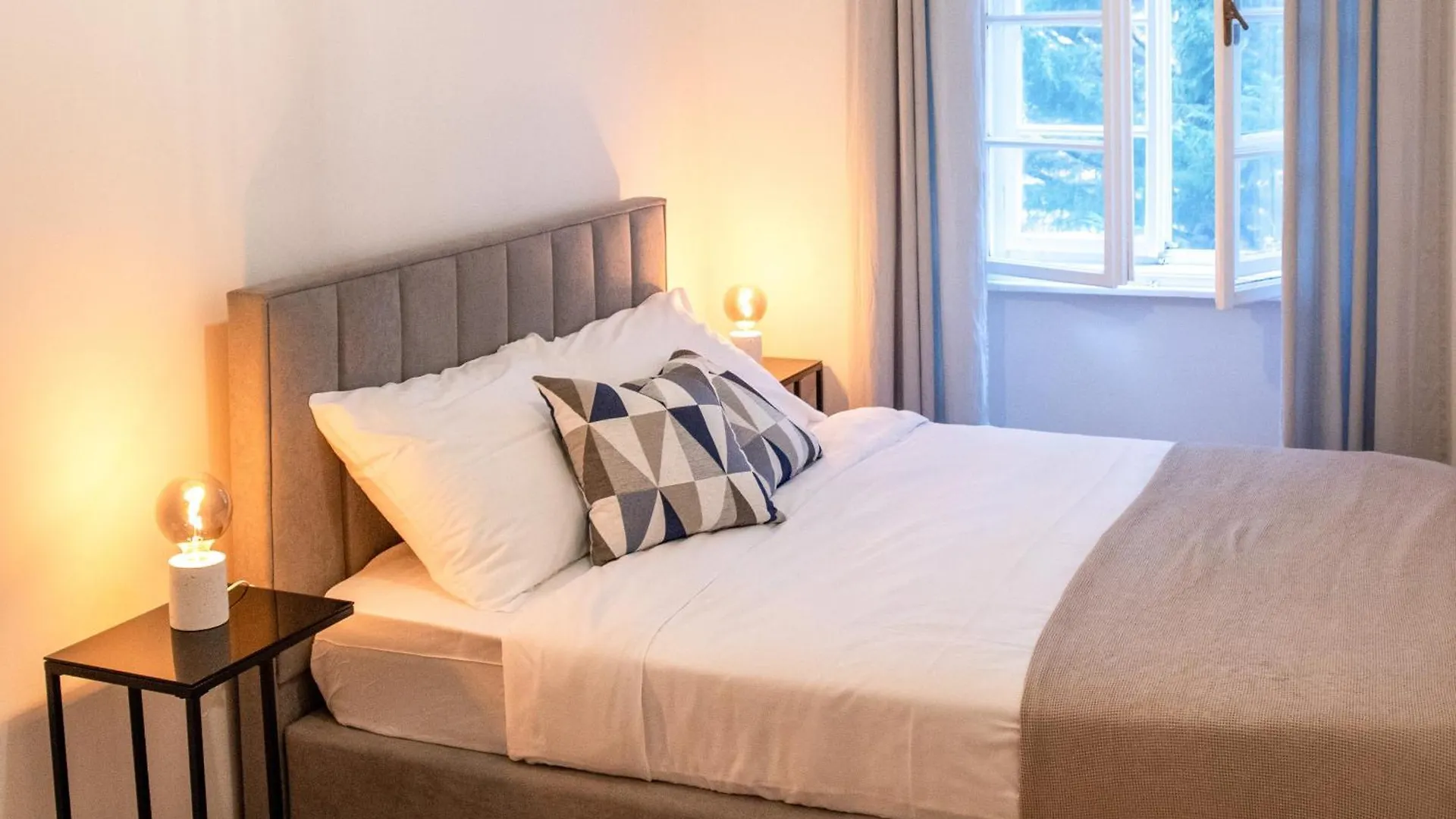 Апартаменты Cosy Castle Flat In Ljubljana Center - Free Parking