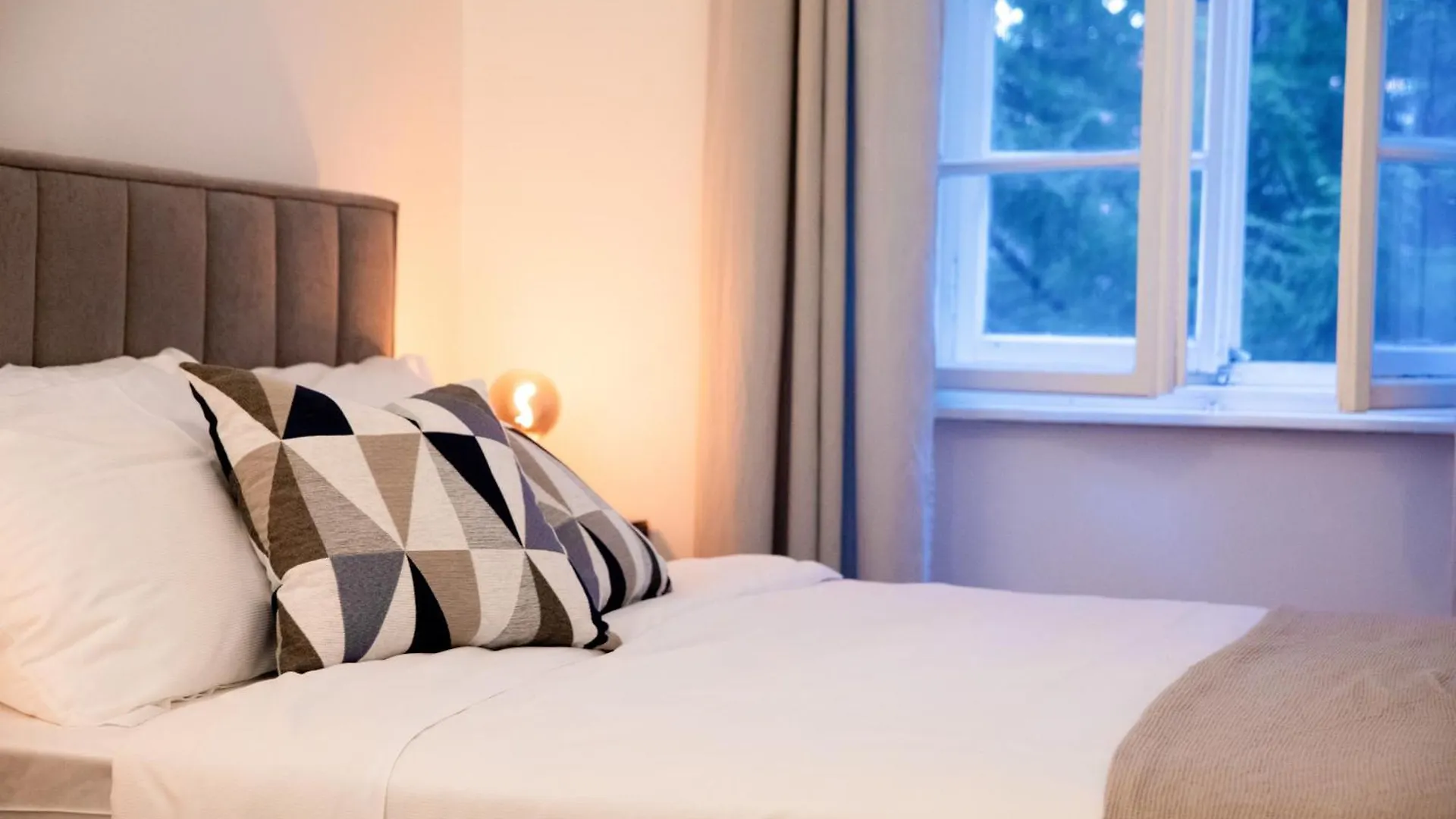 Апартаменты Cosy Castle Flat In Ljubljana Center - Free Parking